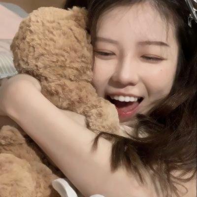 红肚兜海报