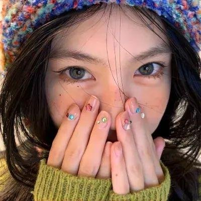 加冕海报